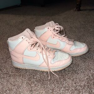 Peach colored nike dunks